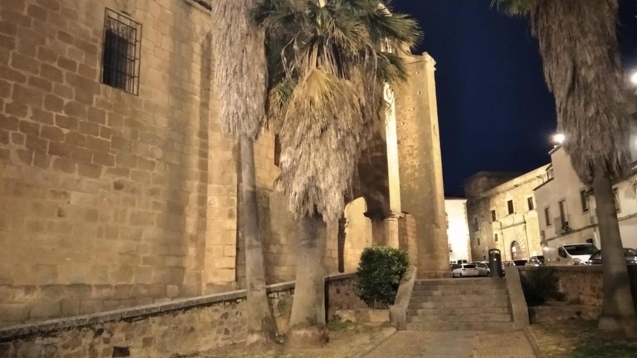 Naturalia: La Casita Con Patio Caceres Bagian luar foto